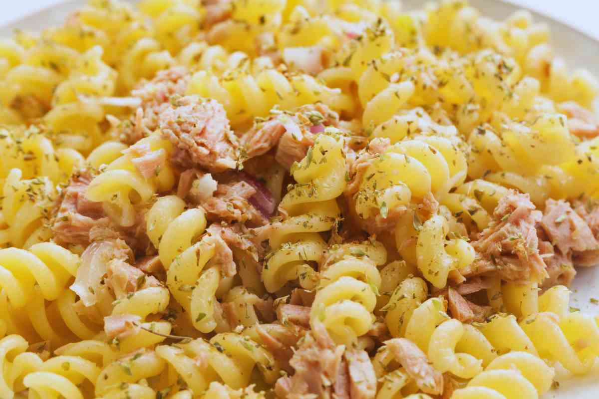 pasta al tonno, con l'ingrediente segreto lo rendi un piatto degno di chef