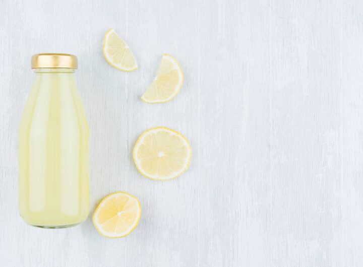 Altro che limone fresco, cosa trovi davvero in quelle bottigliette gialle al supermercato